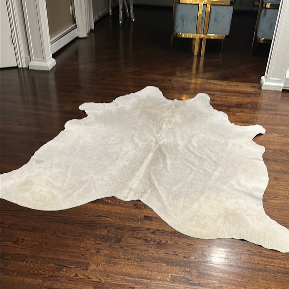 Cream Cowhide Rug - Picture 1 of 4